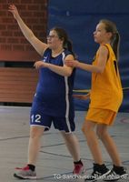 Thumb 2014.04.12 u17w mosbach emily lehr