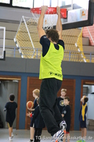 Thumb 2014.10.29 tobi dunking 1